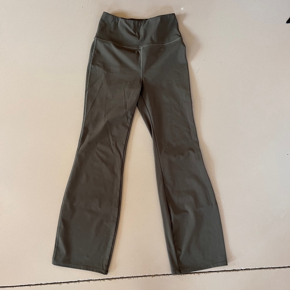 Olive green yoga pants